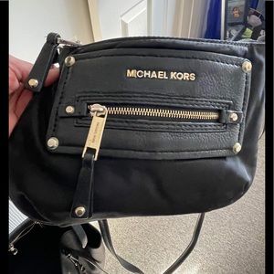 Authentic Michael Kors Crossbody bag🛍🛍🛍🛍🛍🛍🛍🛍🛍🛍🛍🛍🛍🛍🛍🛍🛍🛍🛍🛍🛍
